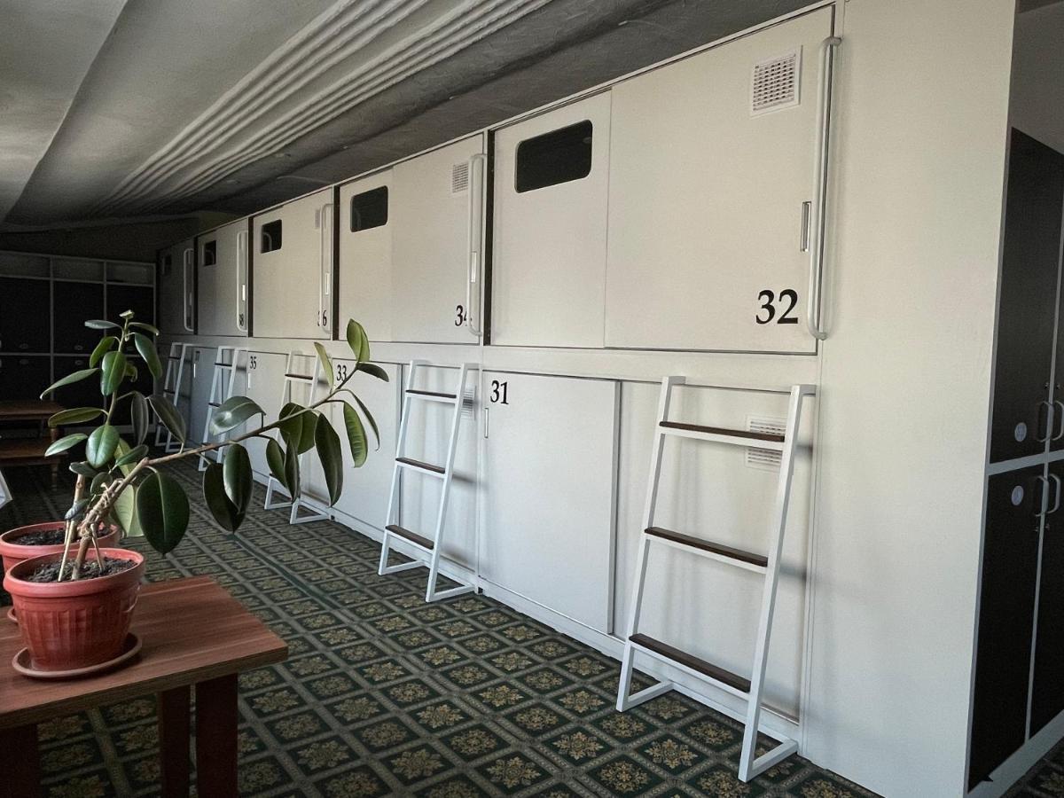 Capsule Hotel Technocave Μπισκέκ Εξωτερικό φωτογραφία