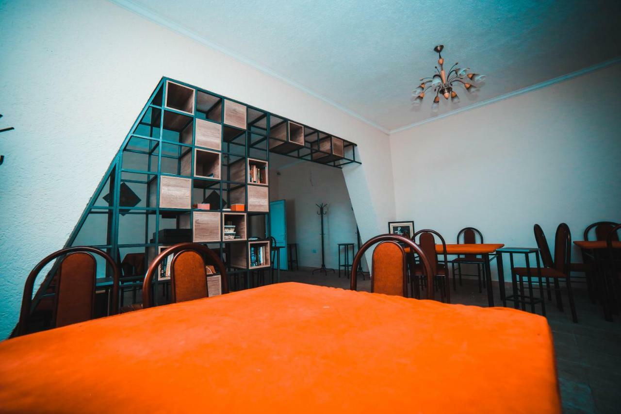 Capsule Hotel Technocave Μπισκέκ Εξωτερικό φωτογραφία